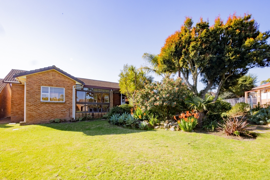 3 Bedroom Property for Sale in Kenridge Western Cape